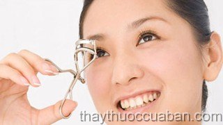 Rụng lông mi mắt